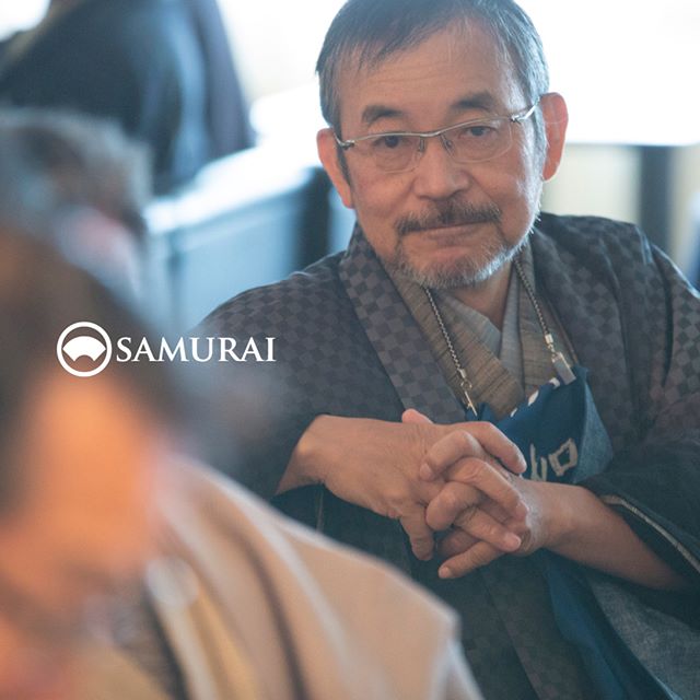 .SAMURAIを着る人。.SAMURAIの男きものを楽しんでくださっている方たちをご紹介します。男はかっこいい。そんな言葉が浮かんできます。.ご注意：モデルさんでも俳優さんでもないのですよ。当店メンバー様限定のサムライ会の様子を撮影しました。#samurai #男着物 #男きもの #角帯 #cooljapan #着物 #和服 #帯 #羽織 #ゆかた #kimono #Japan